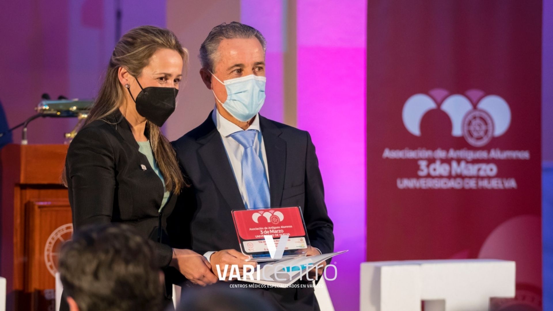 Premio Emprendedor a VARIcentro y Dr. Ignacio Cañizares Profesiones y varices